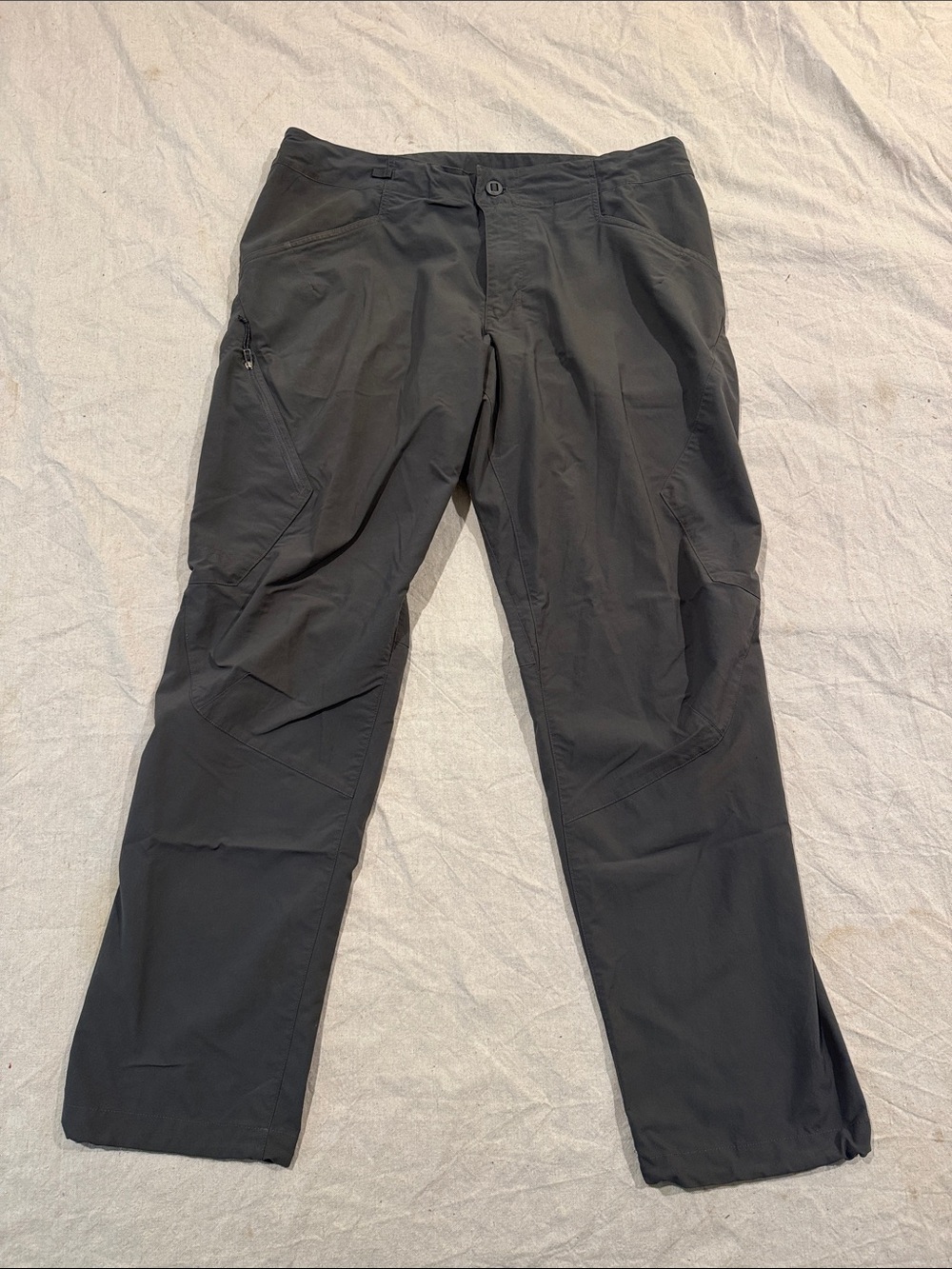 Patagonia Dark Gray Men's Cargo Pants — Stretch Outdoor Utility — 38x32